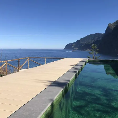 Casa Del Mar- Wonderfull Sea Views & Swimming Pool * Ponta Delgada (Madeira)