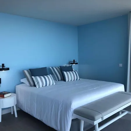 Casa Del Mar- Wonderfull Sea Views & Swimming Pool 蓬塔德尔加达