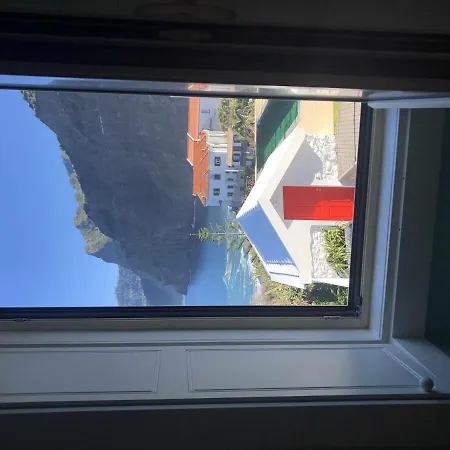 Casa Del Mar- Wonderfull Sea Views & Swimming Pool * Ponta Delgada (Madeira)