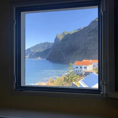 Casa Del Mar- Wonderfull Sea Views & Swimming Pool * Ponta Delgada (Madeira)