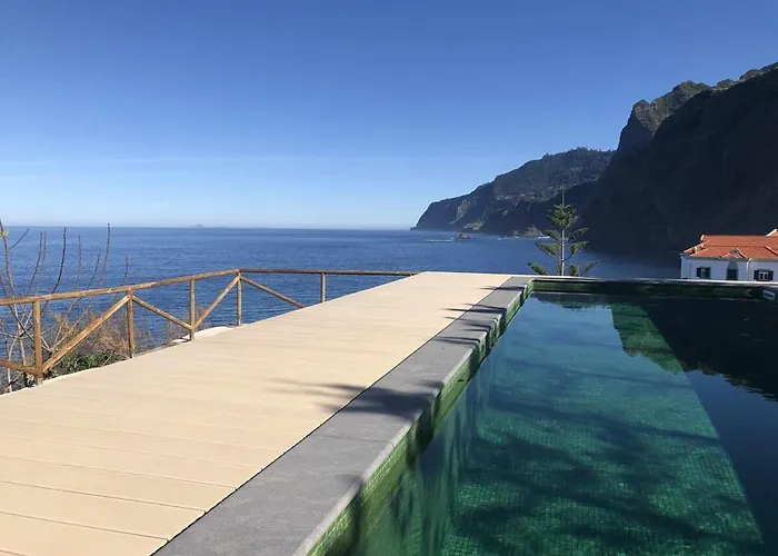 Casa Del Mar- Wonderfull Sea Views & Swimming Pool * Ponta Delgada (Madeira)